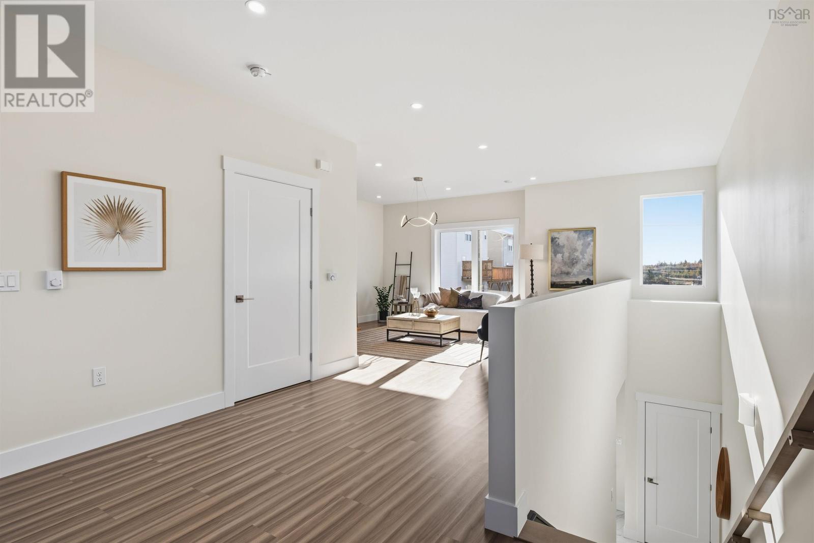 Property 17 of 45 of 21 Zeppelin Crescent