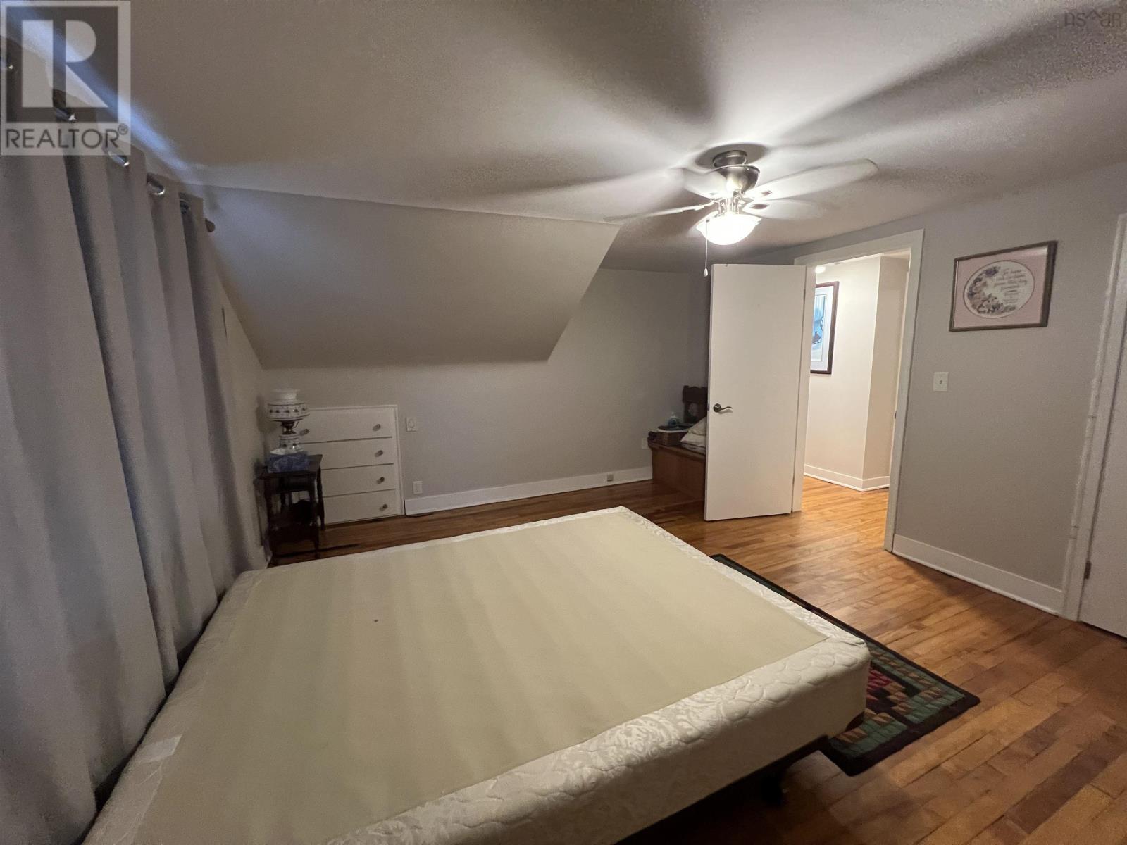 Property 15 of 20 of 199 King Street