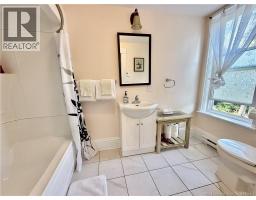 301 Woodstock Road, photo 24