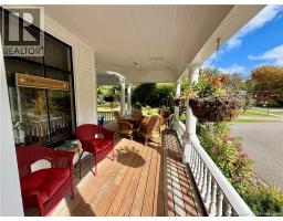 301 Woodstock Road, photo 3
