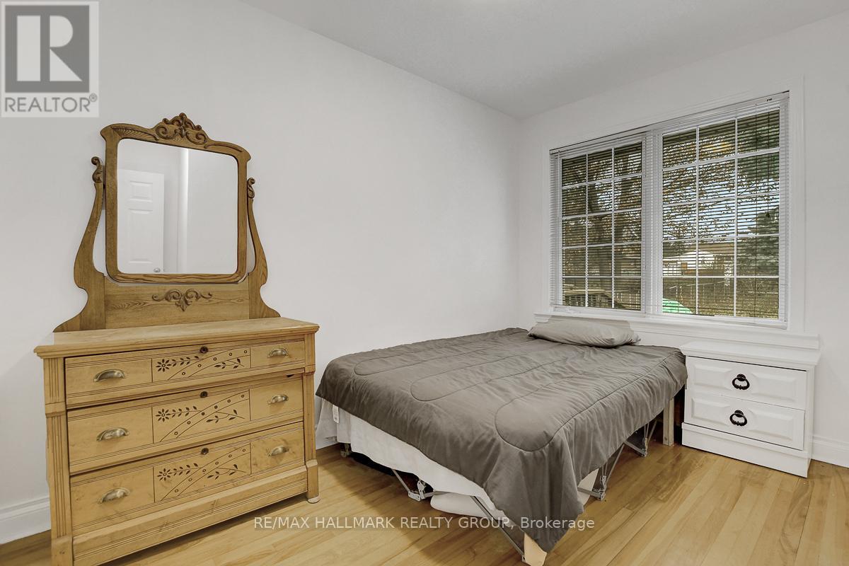 13 DUNHAM STREET - 18