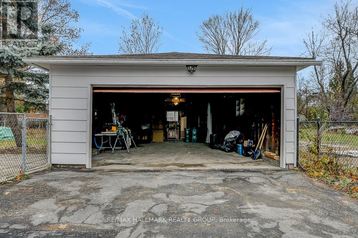 13 DUNHAM STREET - 35