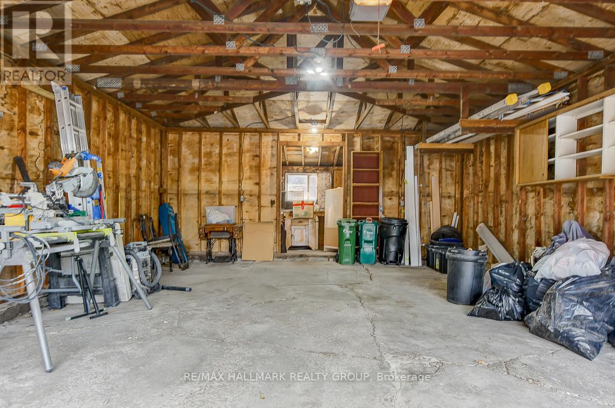 13 DUNHAM STREET - 36