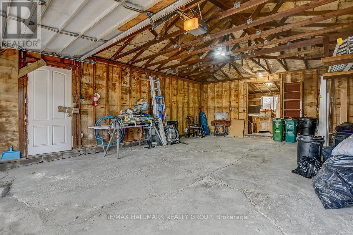13 DUNHAM STREET - 37