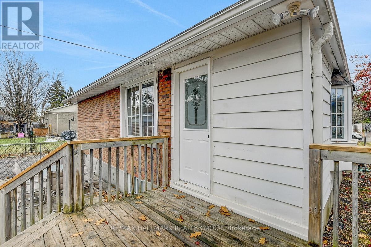 13 DUNHAM STREET - 40