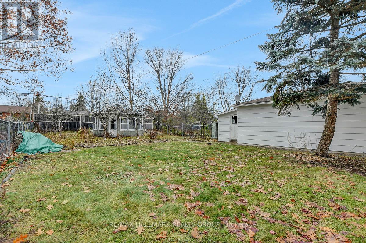 13 DUNHAM STREET - 45
