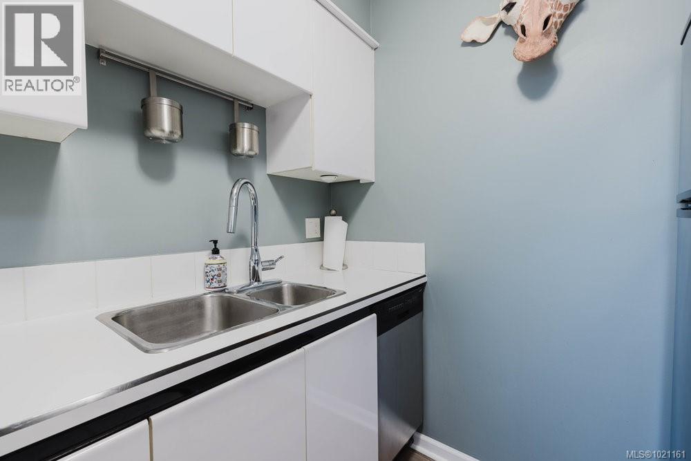 702 325 Maitland Street, Victoria