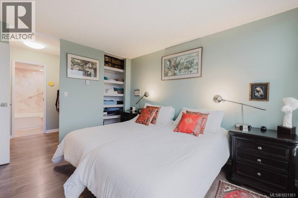 702 325 Maitland Street, Victoria