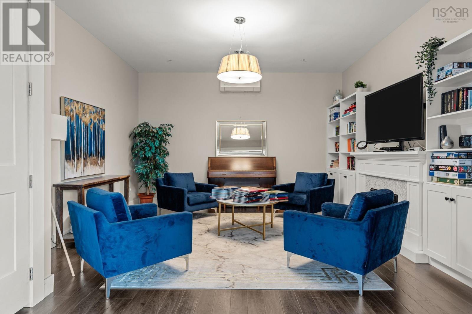 Property 21 of 32 of 305 220 Waterfront Drive