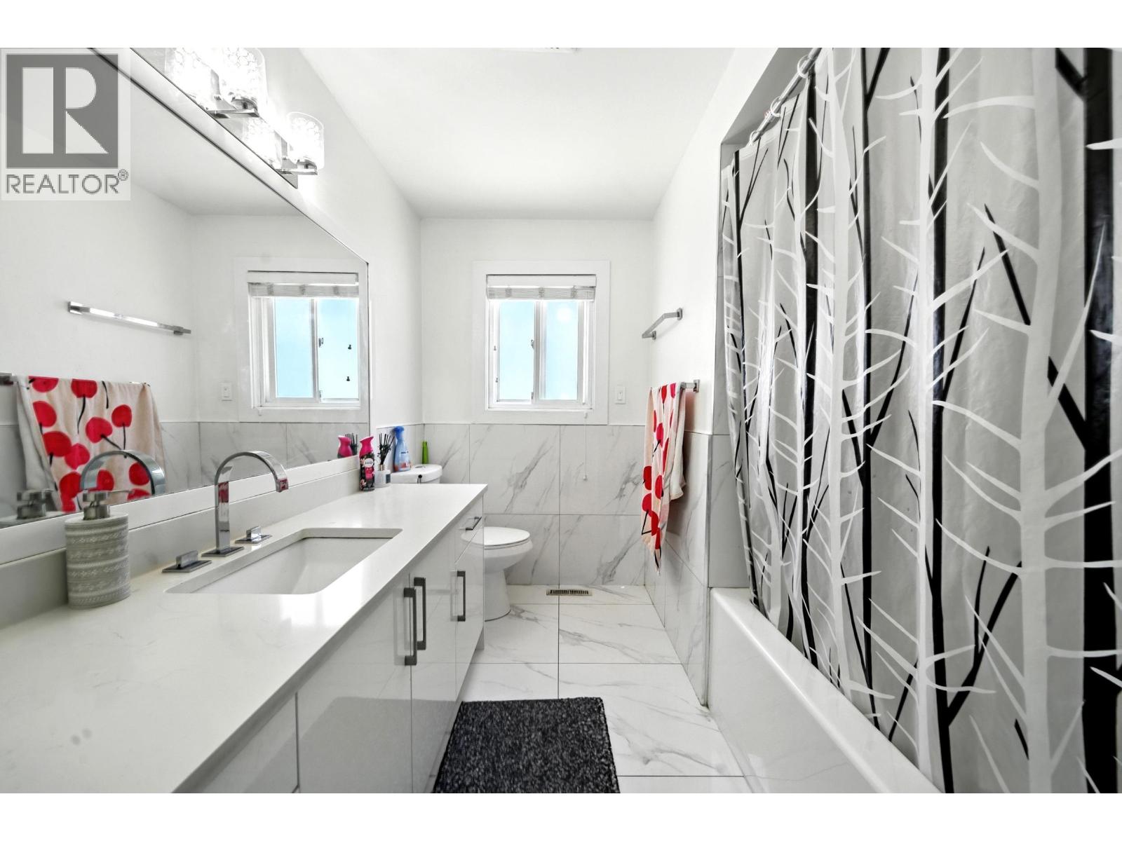 2545 E 43RD AVENUE, Vancouver