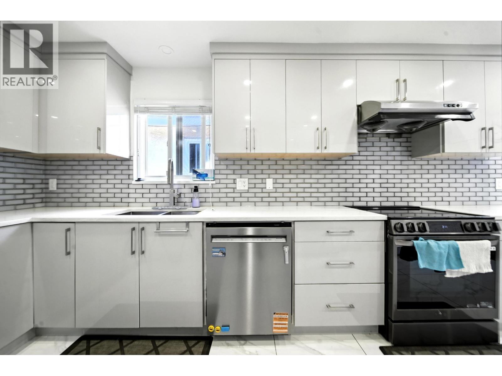 2545 E 43RD AVENUE, Vancouver