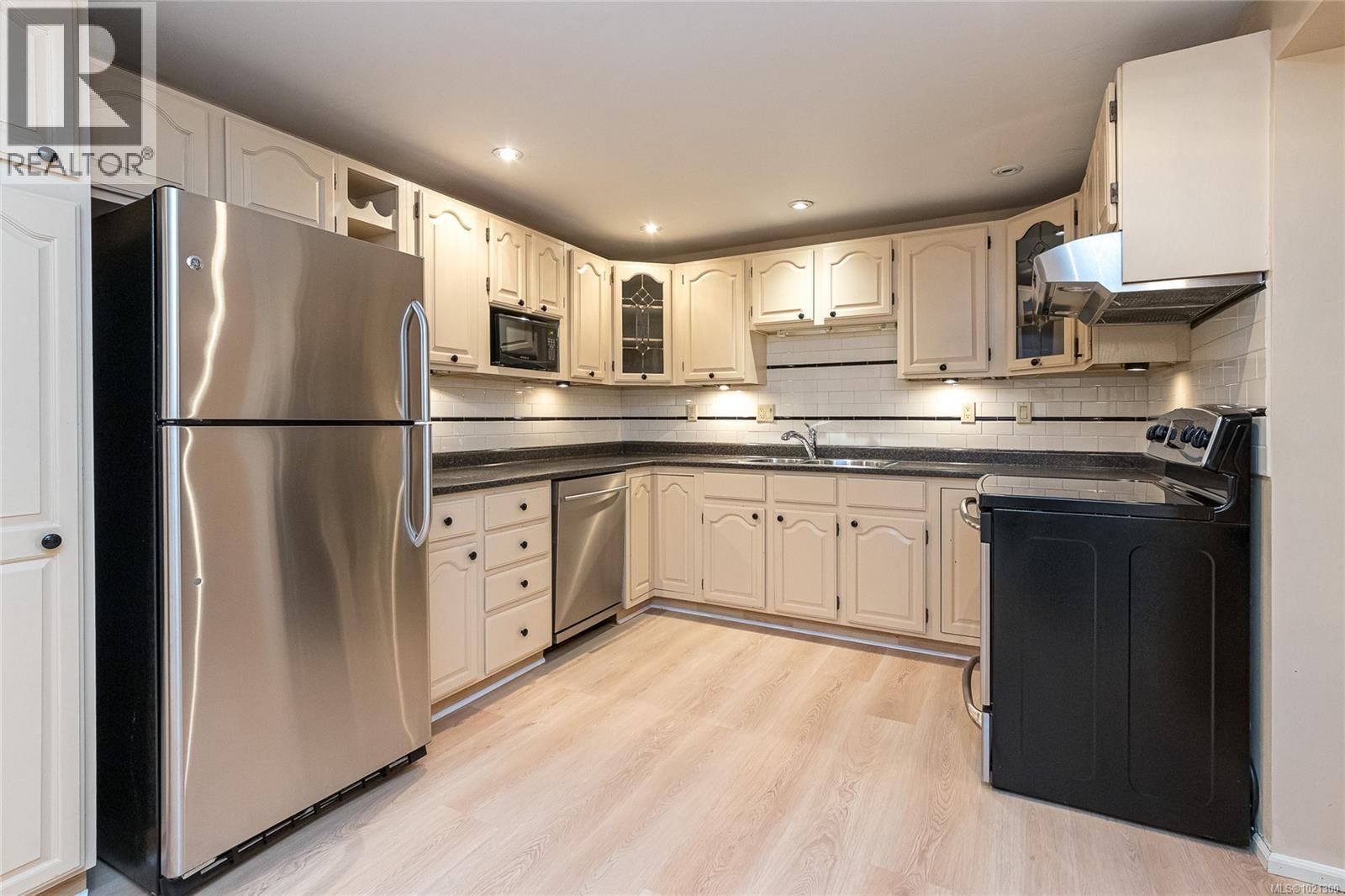 206 2119 Oak Bay Avenue, Oak Bay