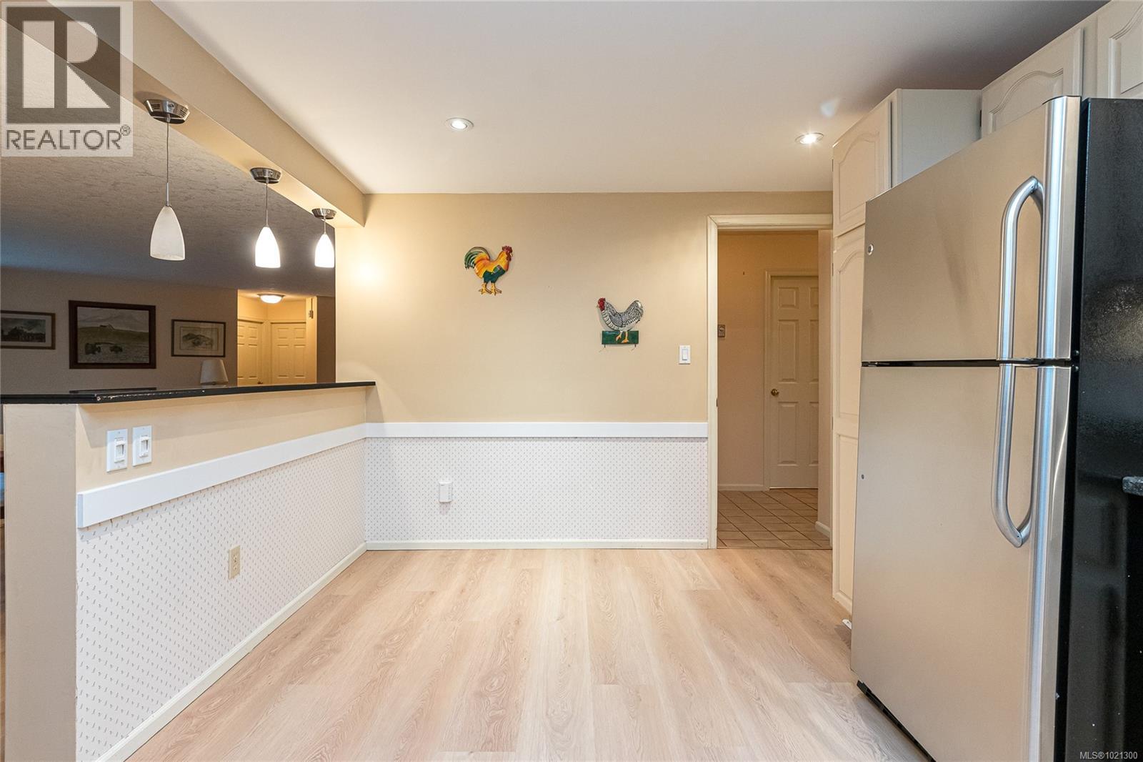 206 2119 Oak Bay Avenue, Oak Bay