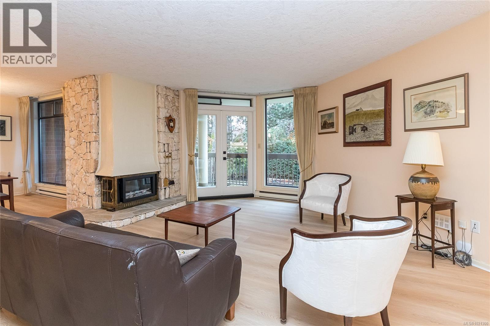 206 2119 Oak Bay Avenue, Oak Bay