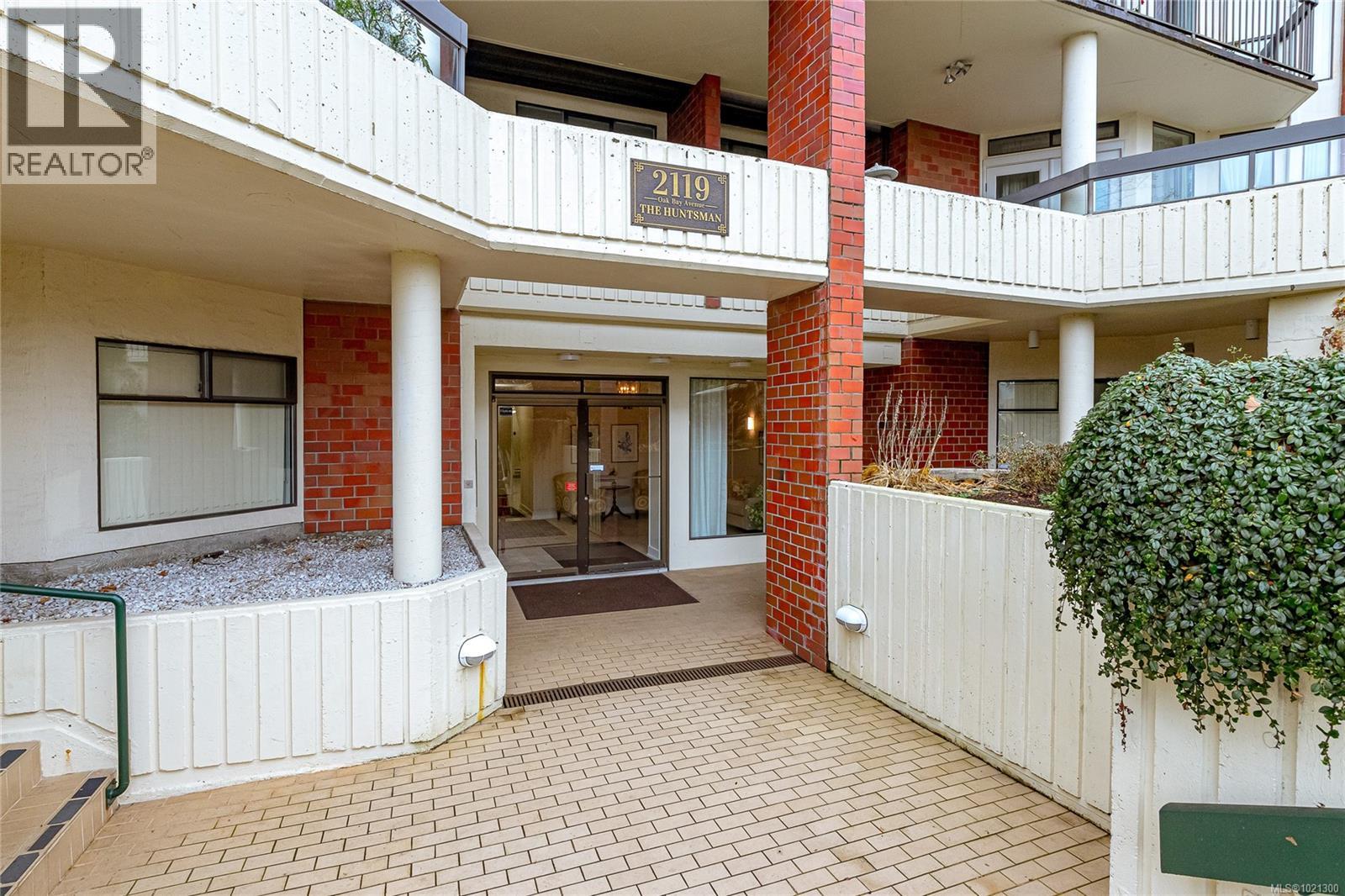 206 2119 Oak Bay Avenue, Oak Bay