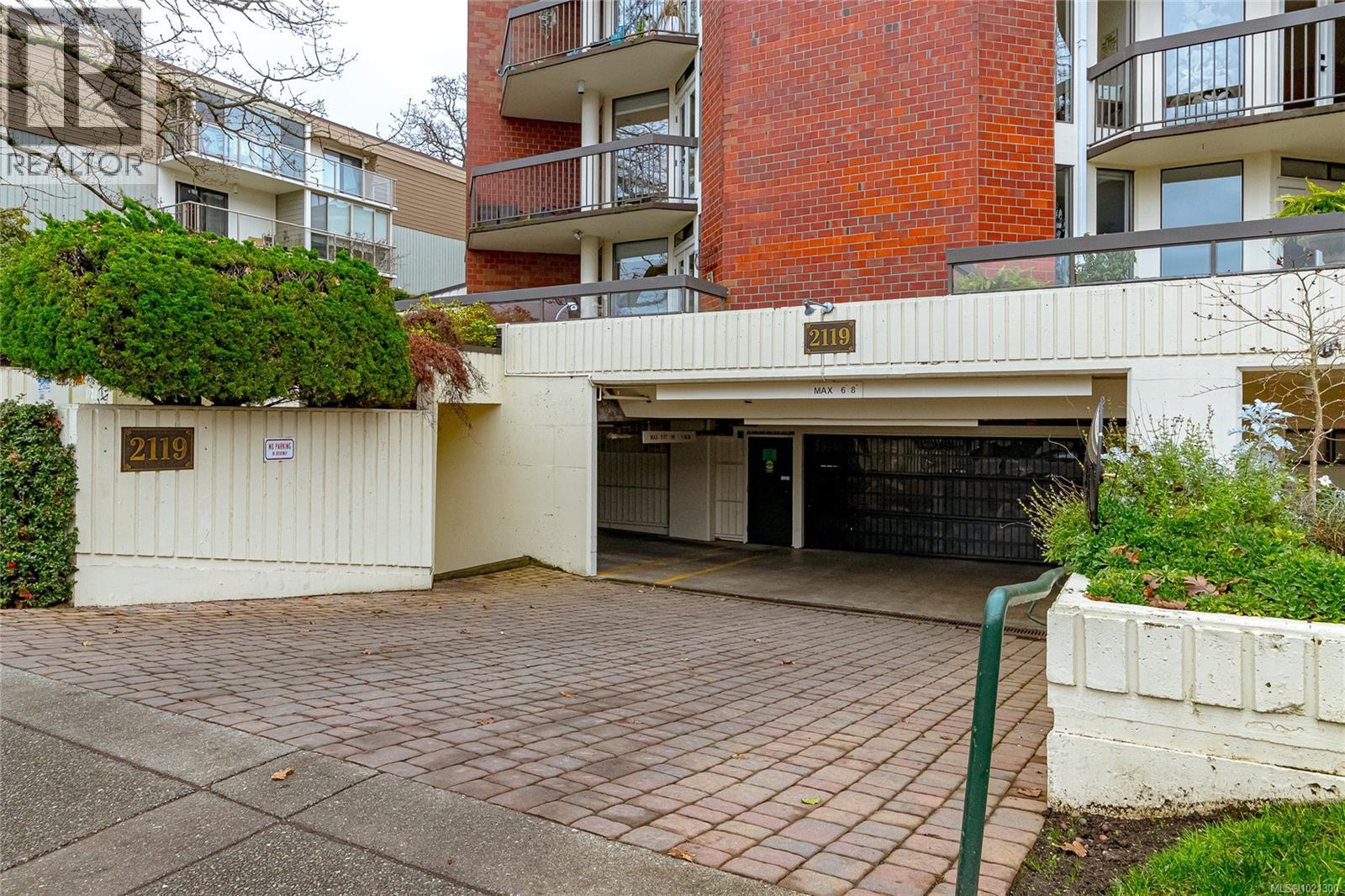 206 2119 Oak Bay Avenue, Oak Bay