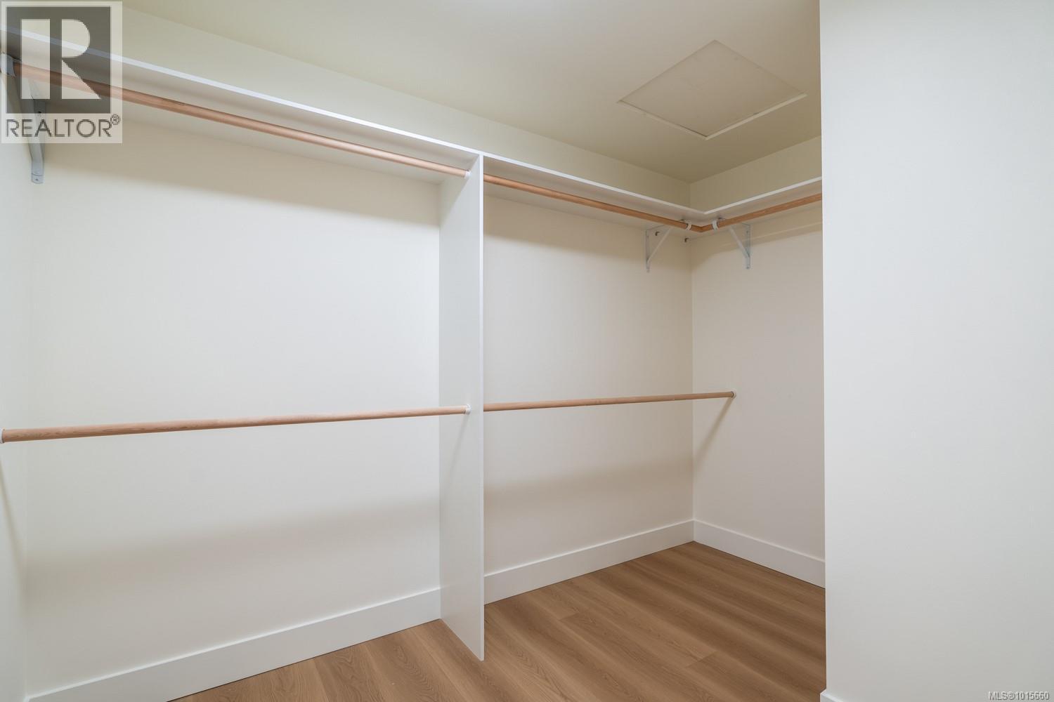 668 Sanderson Rd, Ladysmith