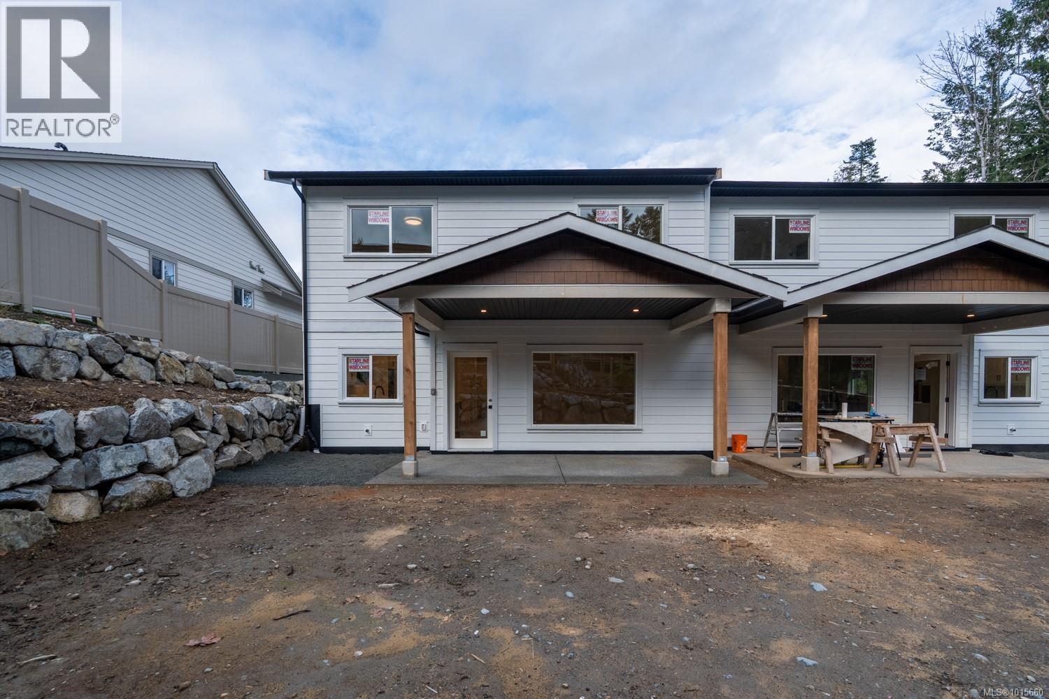 668 Sanderson Rd, Ladysmith
