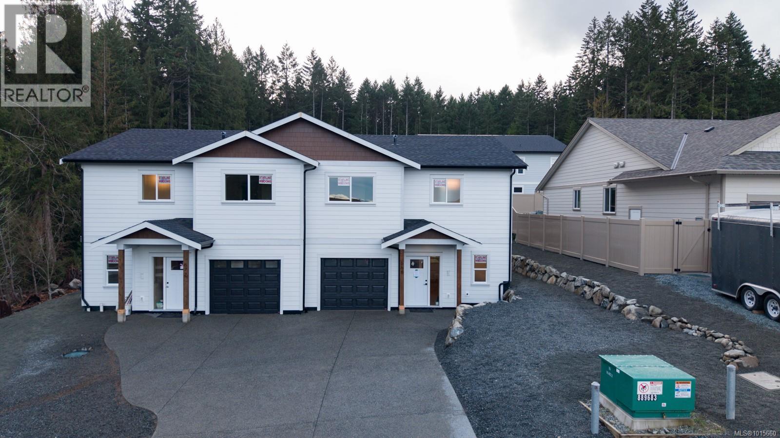 668 Sanderson Rd, Ladysmith