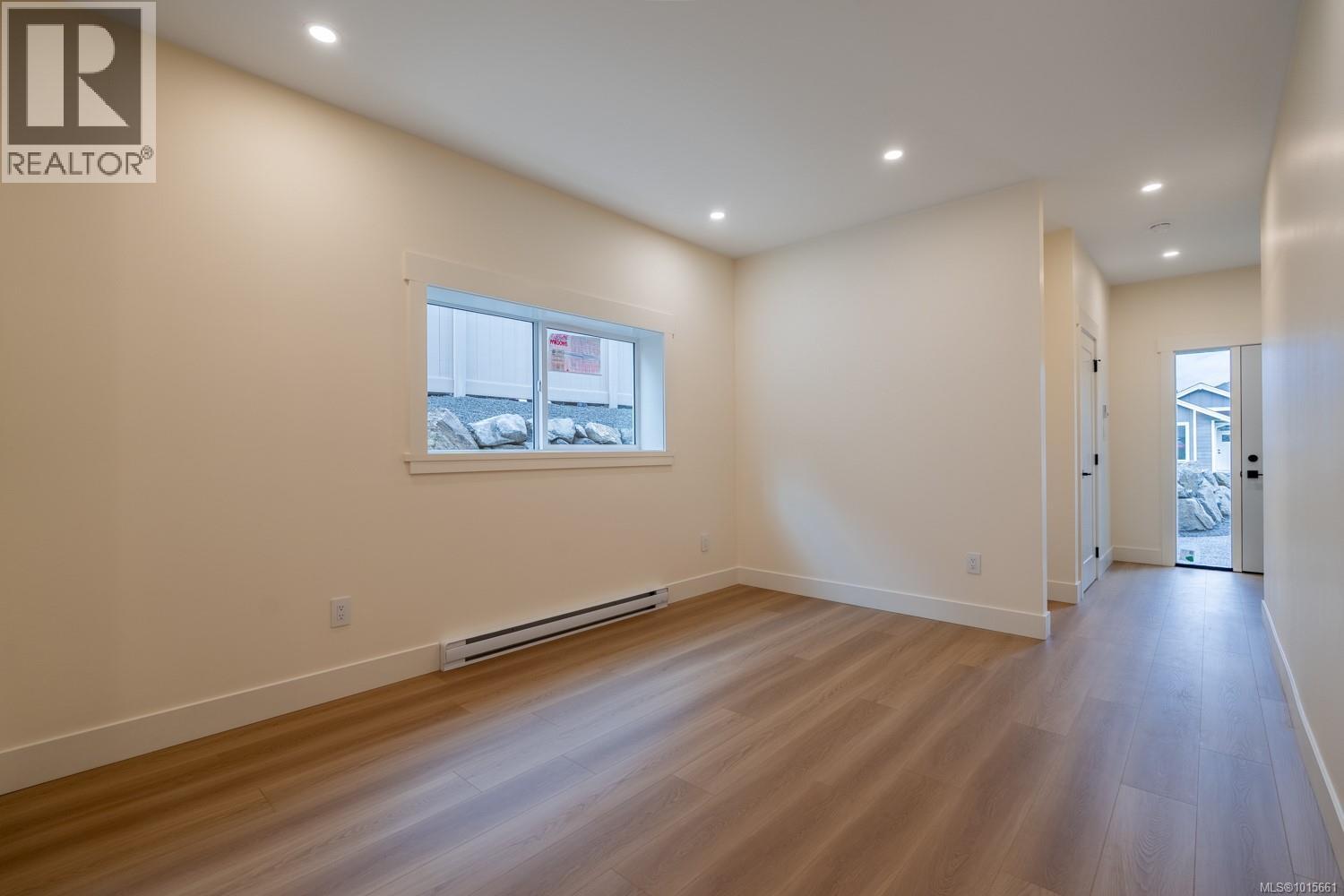 672 Sanderson Rd, Ladysmith