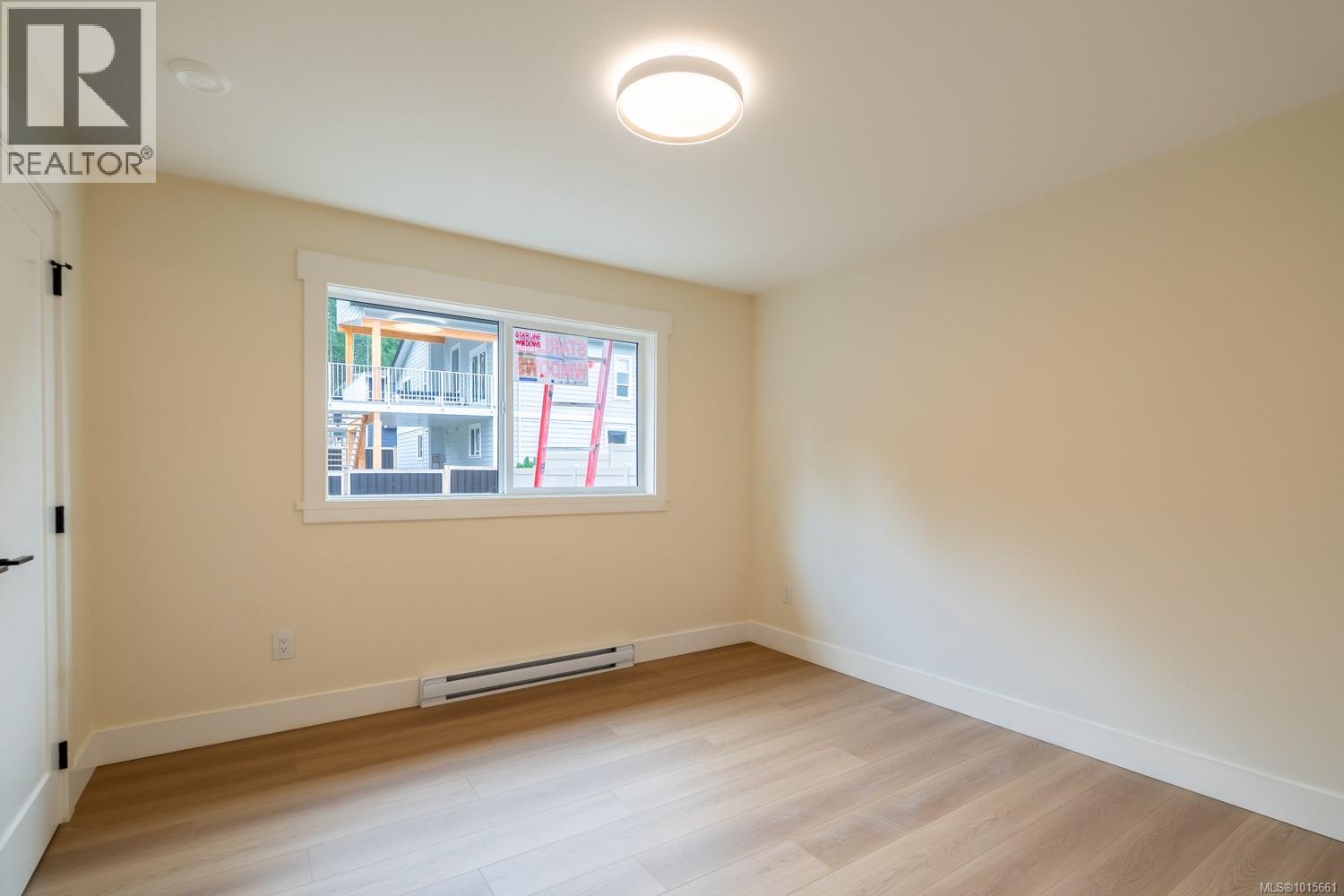 672 Sanderson Rd, Ladysmith