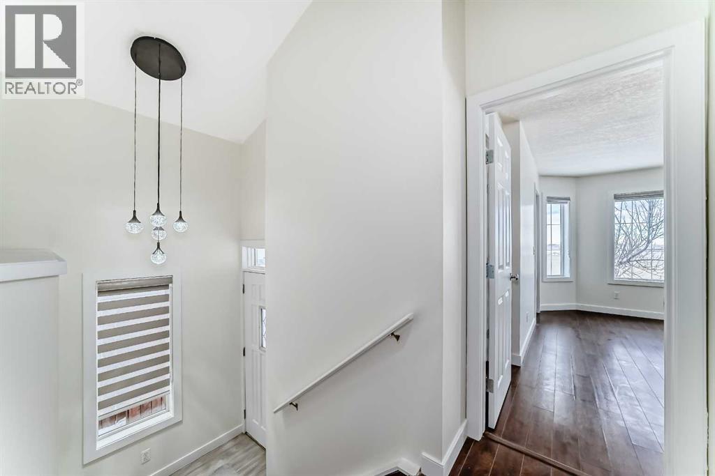 Single Family House Bi-level for Sale in  Saddlebrook Circle NE Saddle Ridge Calgary 