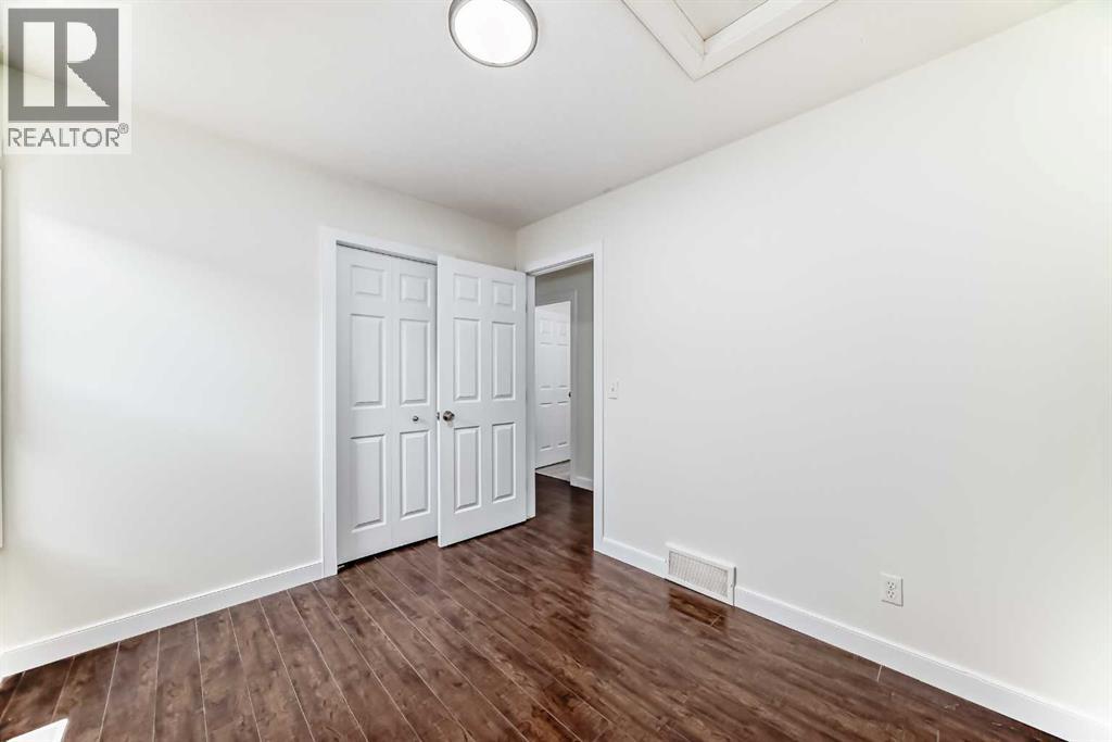 Single Family House Bi-level for Sale in  Saddlebrook Circle NE Saddle Ridge Calgary 