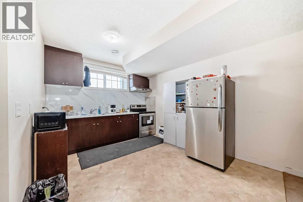 Single Family House Bi-level for Sale in  Saddlebrook Circle NE Saddle Ridge Calgary 