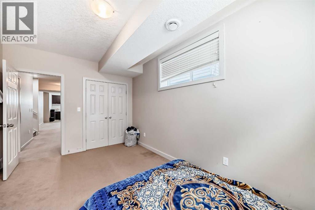 Single Family House Bi-level for Sale in  Saddlebrook Circle NE Saddle Ridge Calgary 