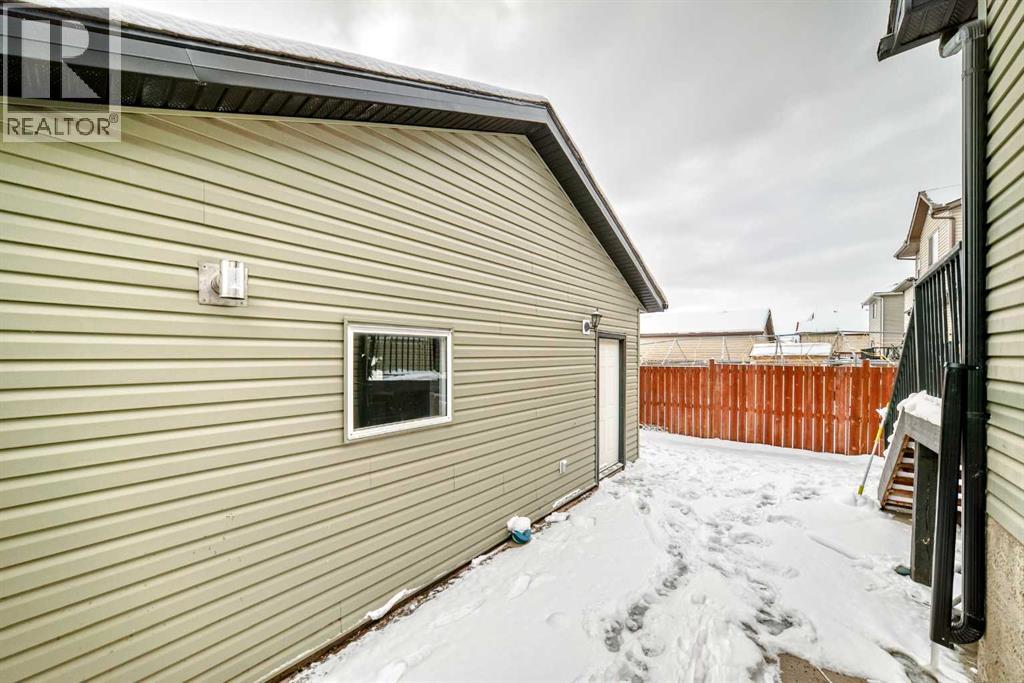 Single Family House Bi-level for Sale in  Saddlebrook Circle NE Saddle Ridge Calgary 