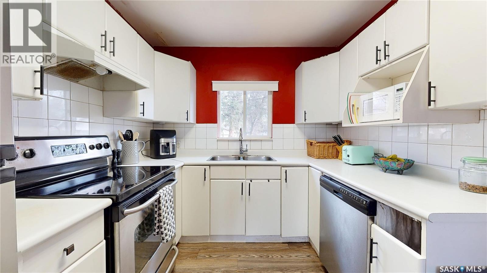 Single Family House Bungalow for Sale in  ABERDEEN STREET Regina 