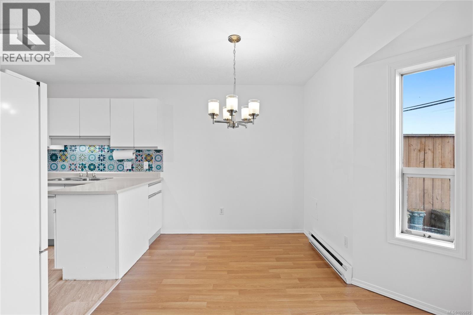 3 100 First Ave, Ladysmith