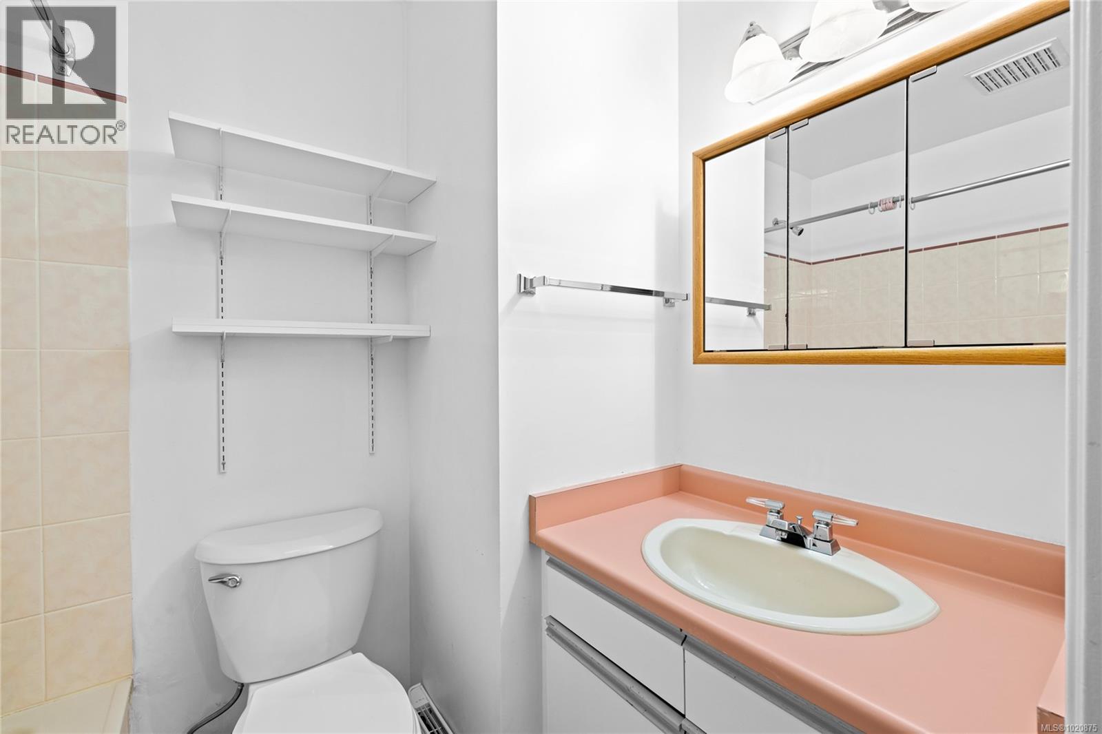 3 100 First Ave, Ladysmith