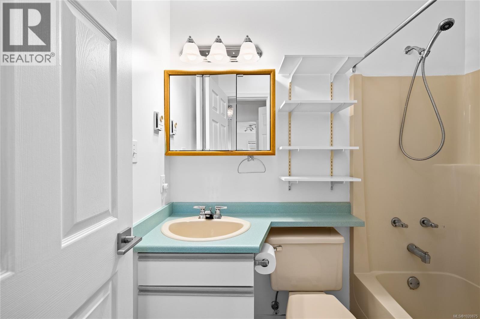 3 100 First Ave, Ladysmith