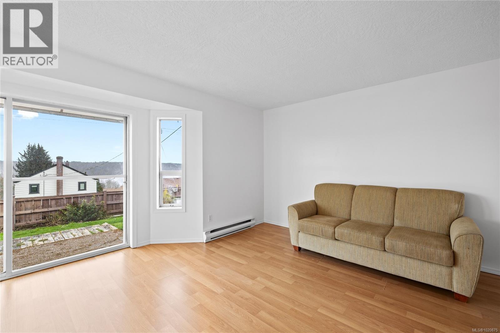 3 100 First Ave, Ladysmith