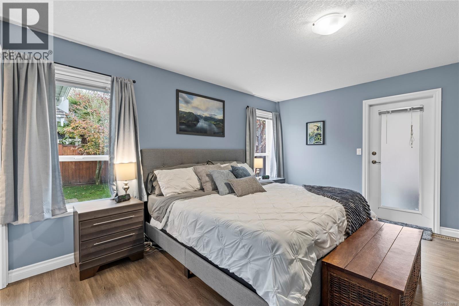 560 Viking Way, French Creek