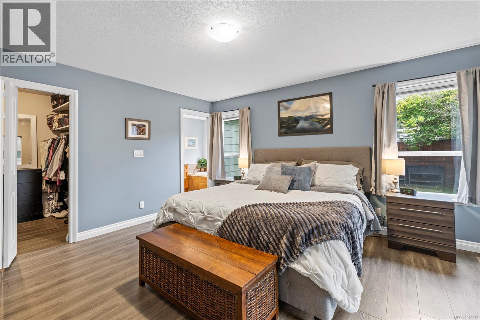 560 Viking Way, French Creek