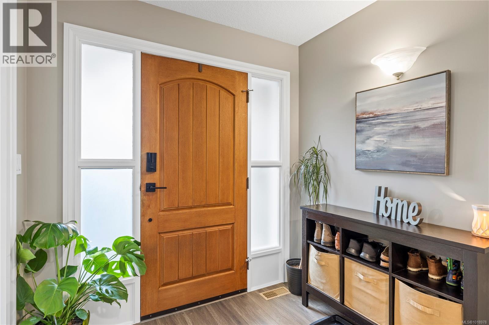 560 Viking Way, French Creek