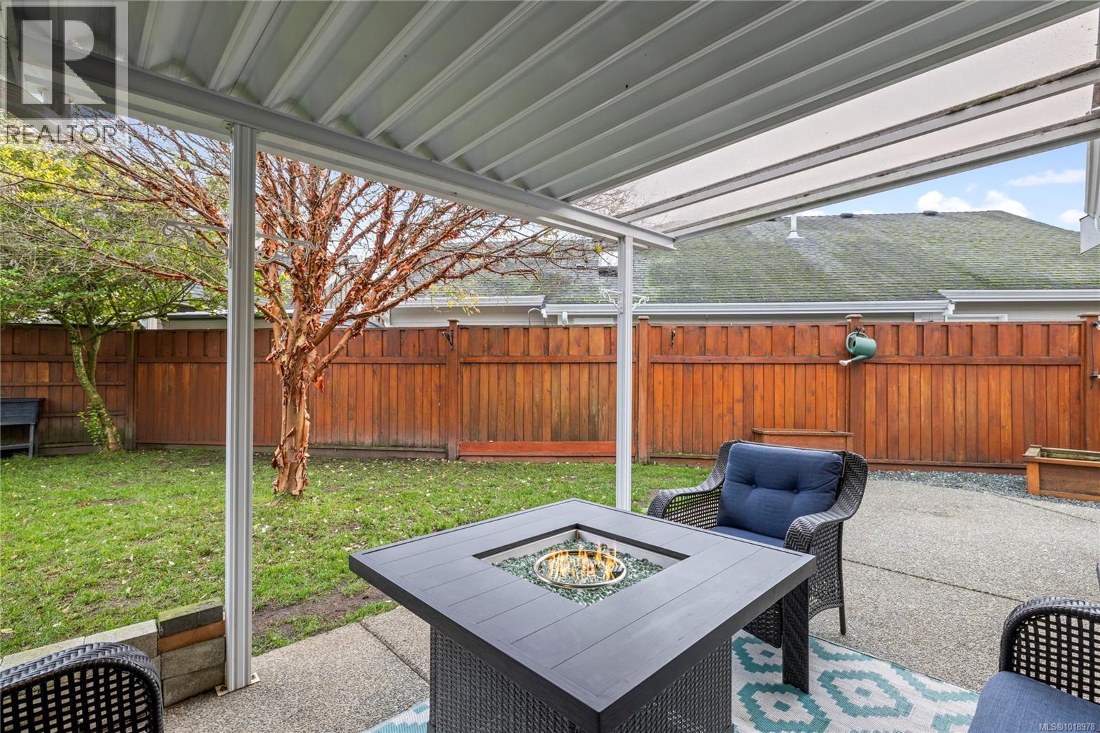 560 Viking Way, French Creek