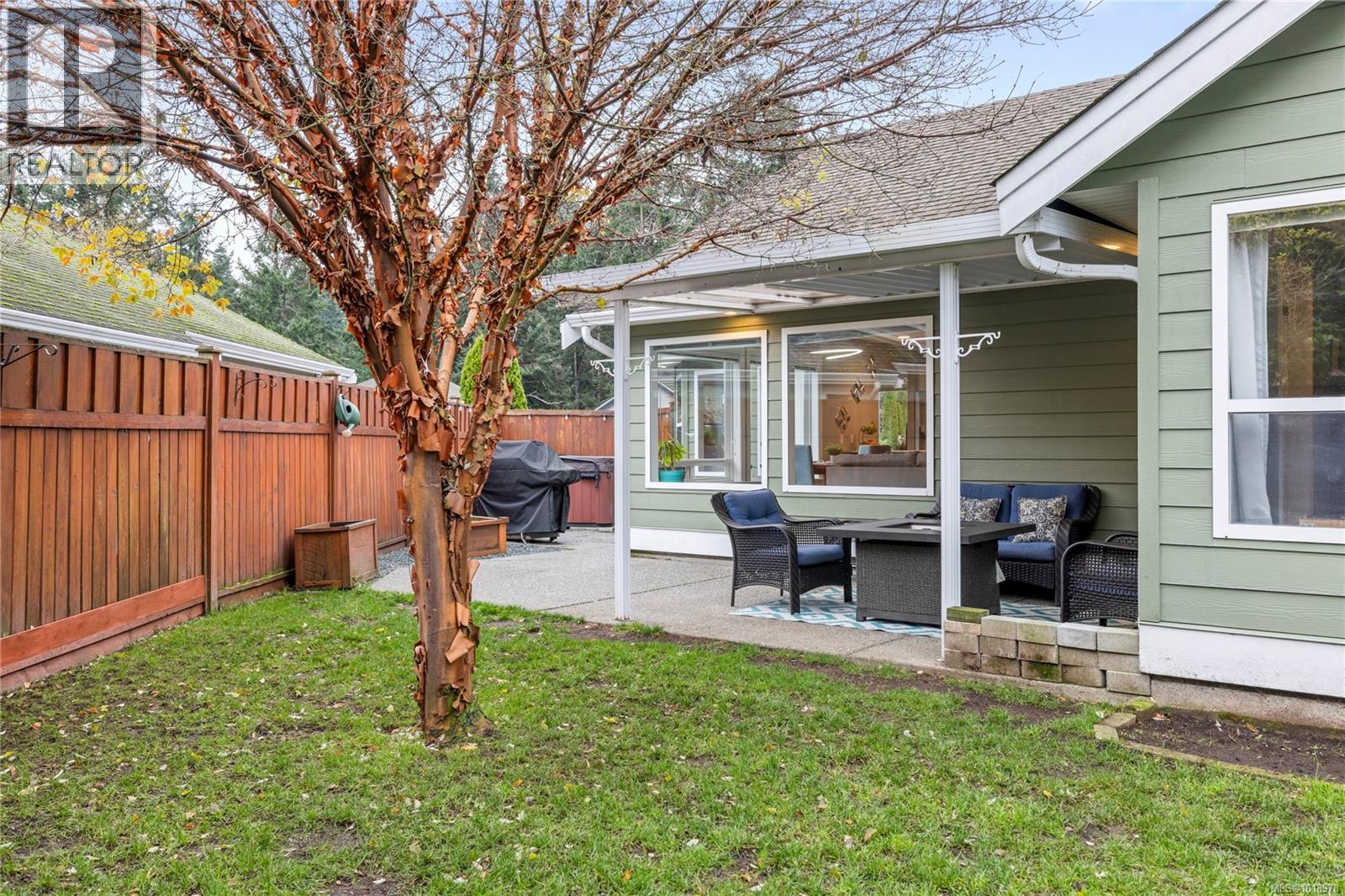 560 Viking Way, French Creek