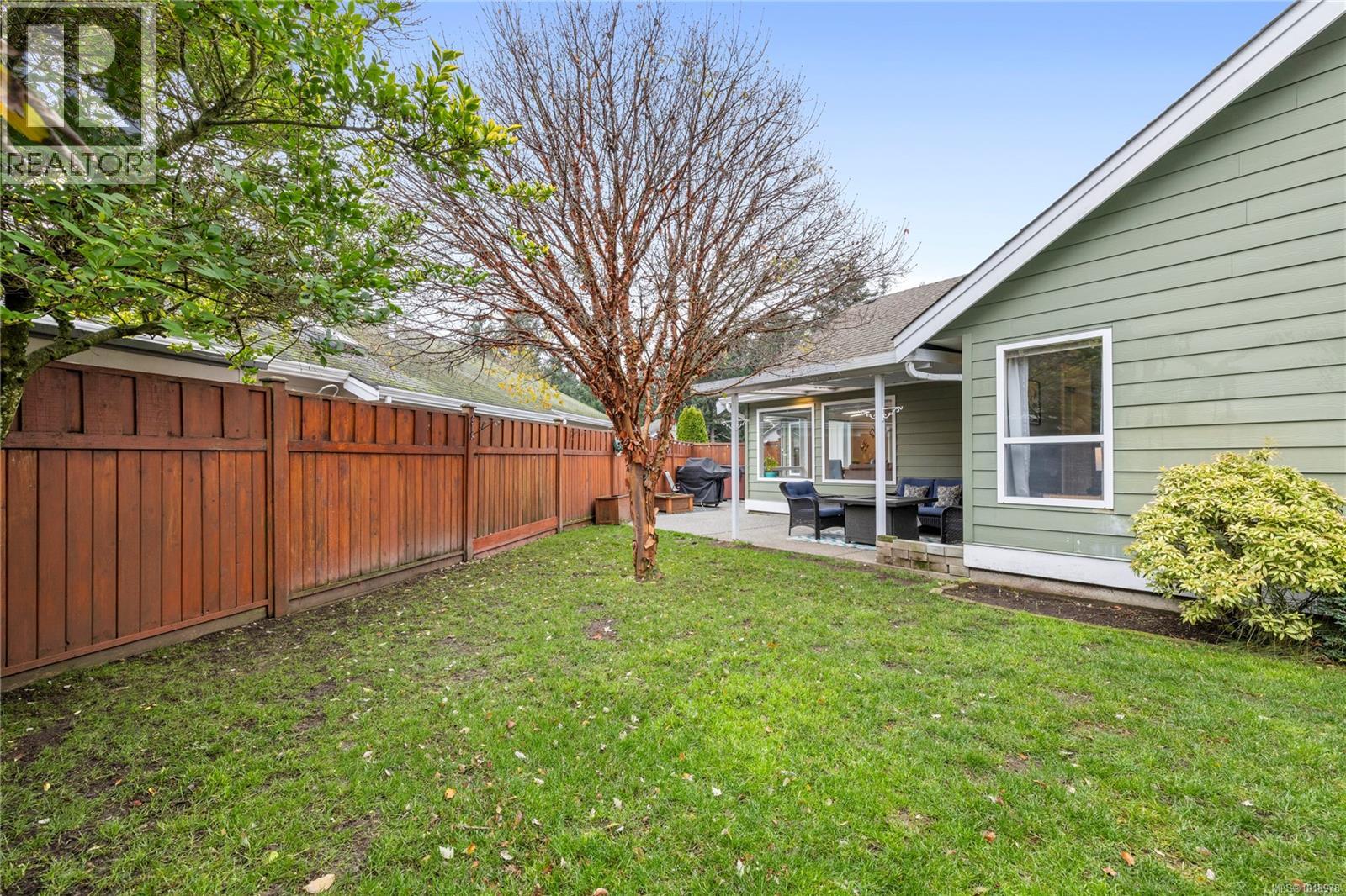 560 Viking Way, French Creek