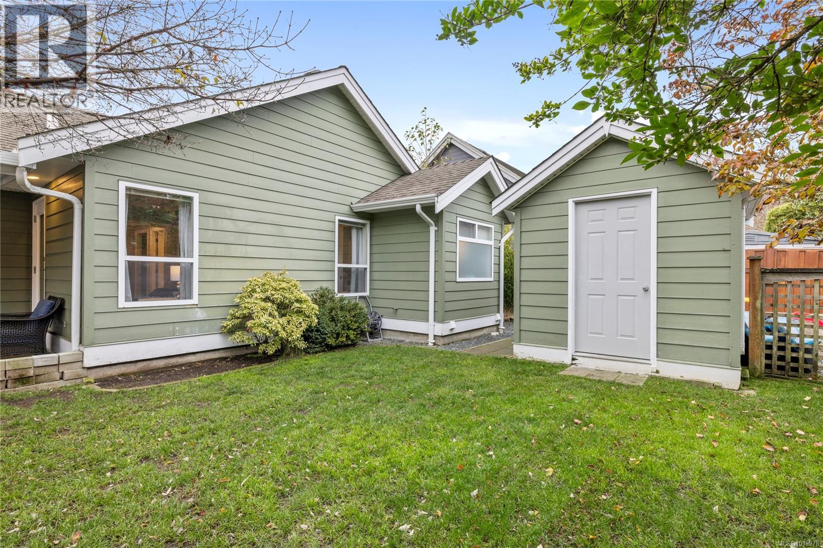 560 Viking Way, French Creek