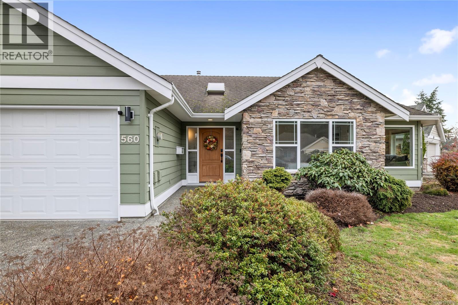 560 Viking Way, French Creek