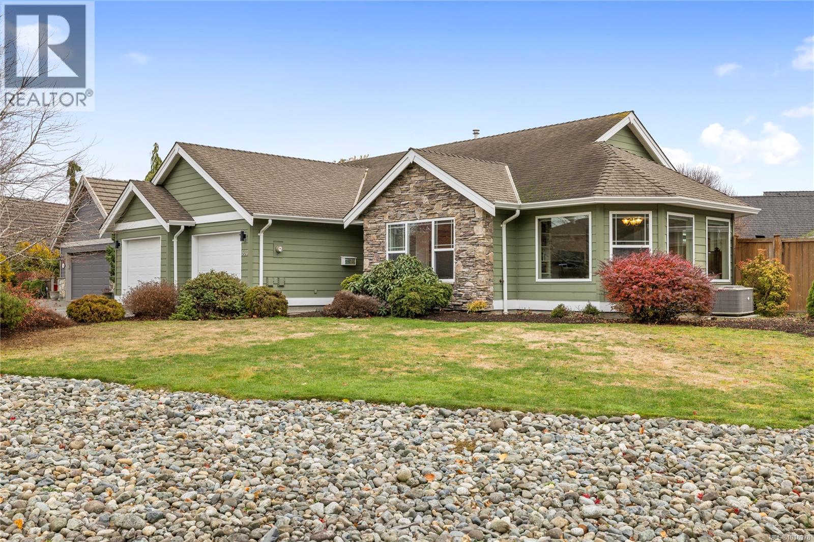 560 Viking Way, French Creek