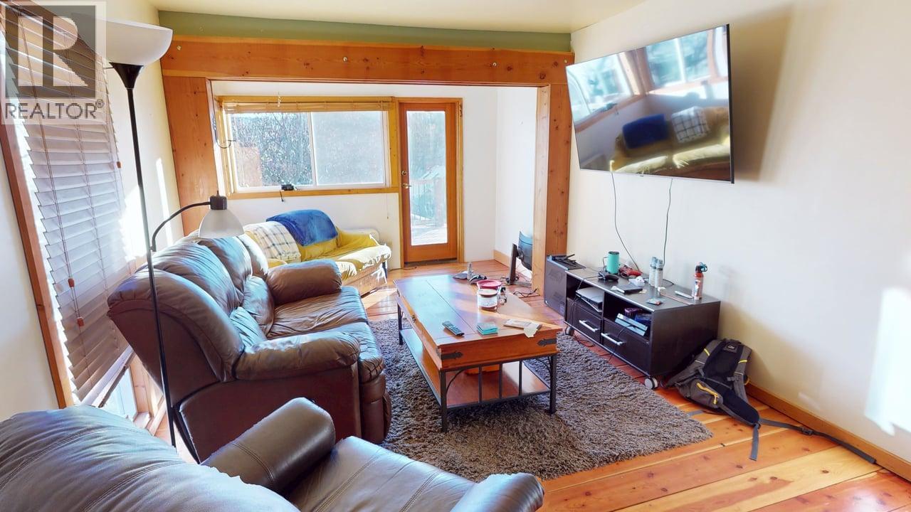 1684 LeRoi Avenue, Rossland