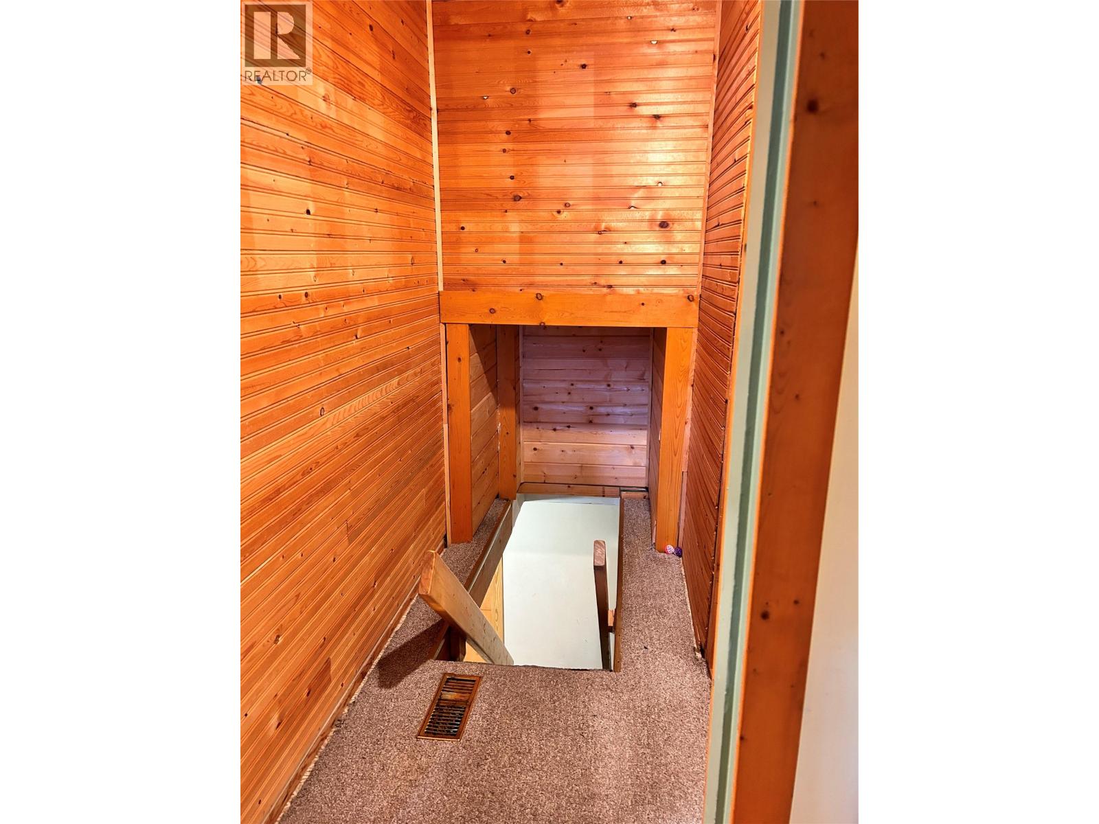 1684 LeRoi Avenue, Rossland