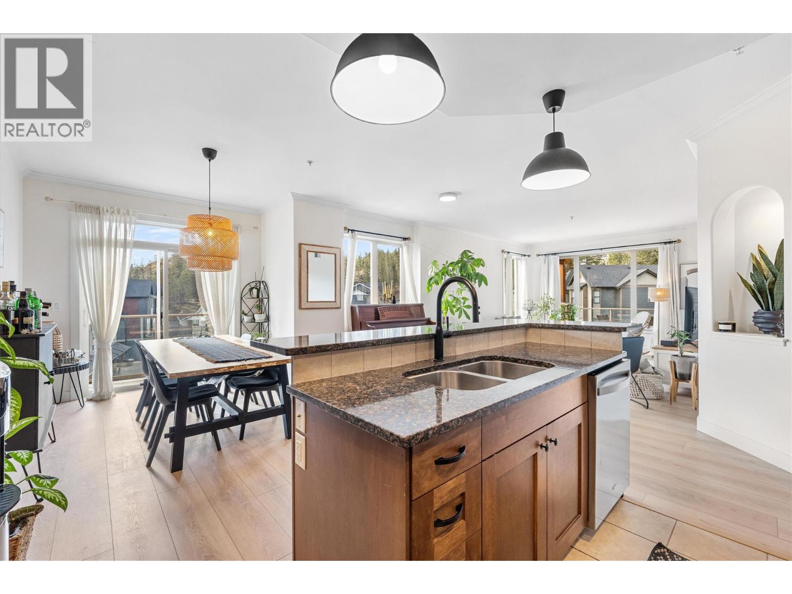 201 2470 Tuscany Drive, West Kelowna