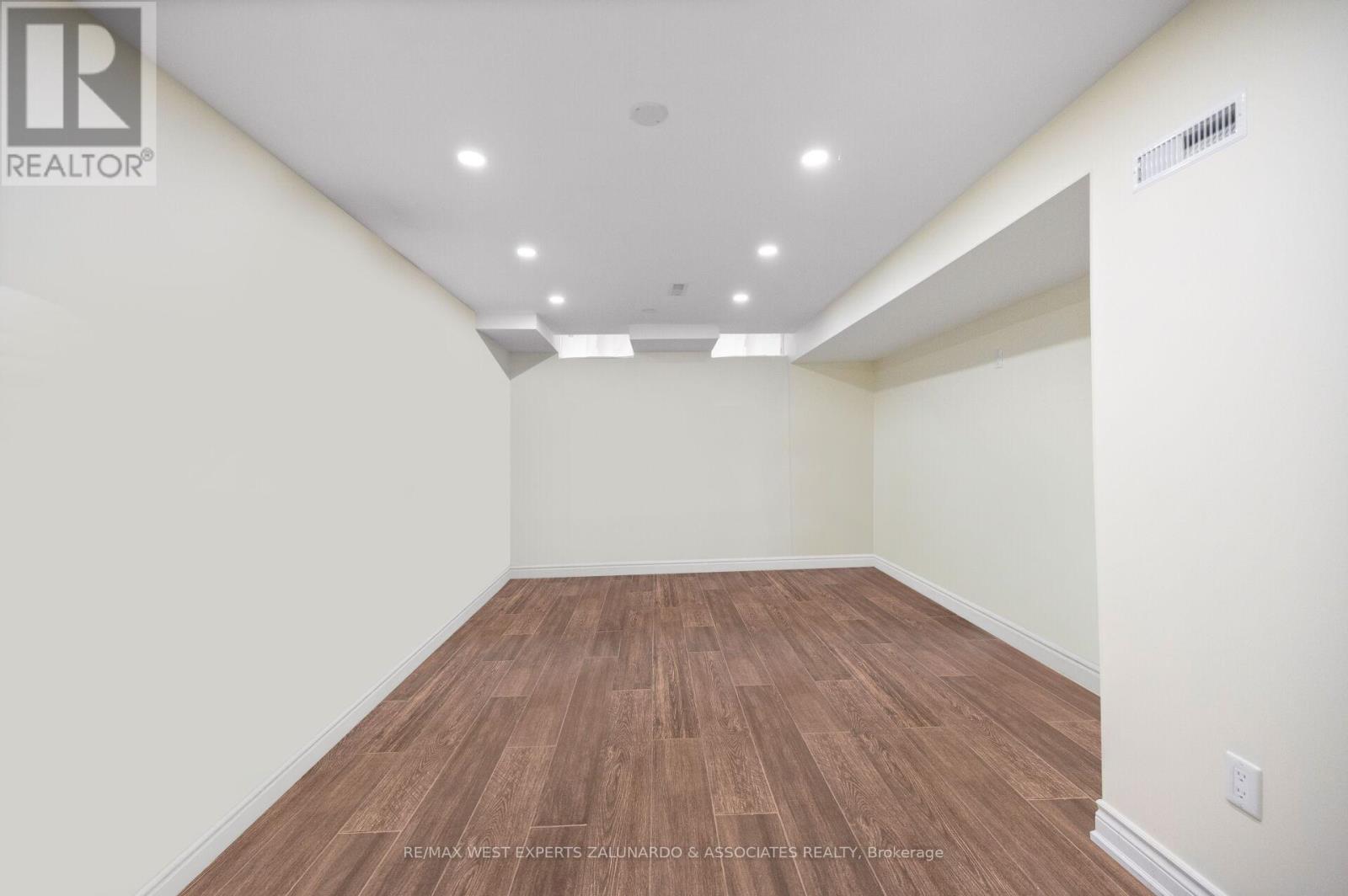 Single Family House for Sale in  WALLACE DRIVE Barrie (Northwest) 