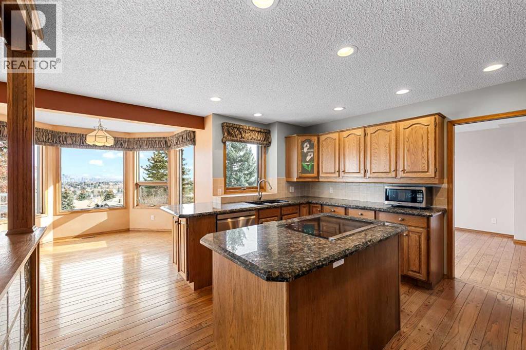 Single Family House for Sale in  Signature Way SW Signal Hill Calgary 