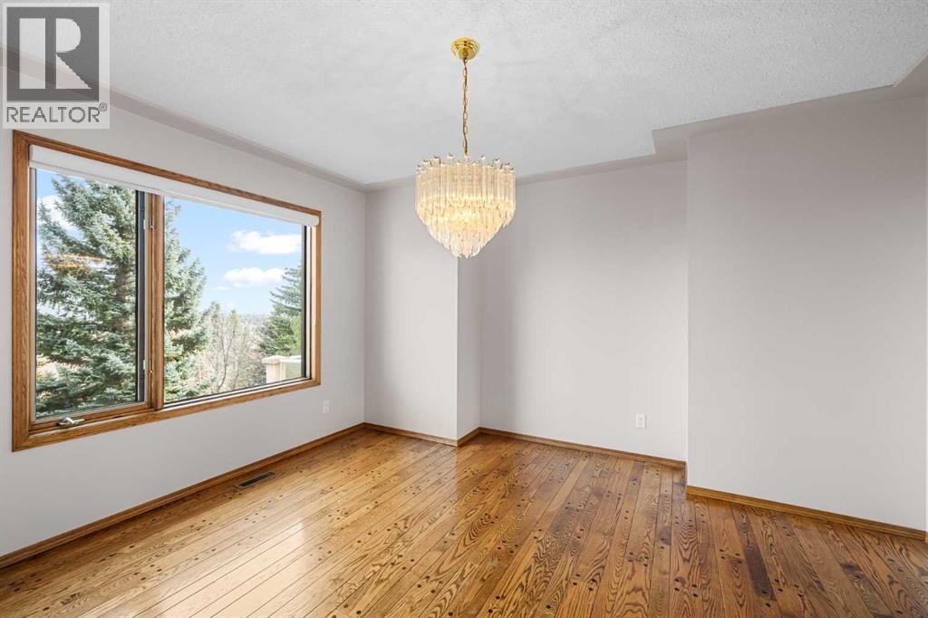 Single Family House for Sale in  Signature Way SW Signal Hill Calgary 